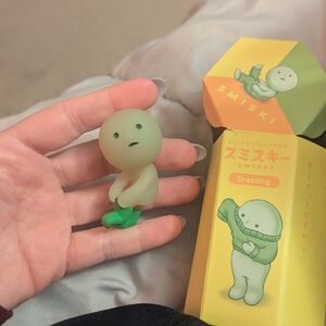 Smiski Green Figurine Dressing Character - Smiski Brand